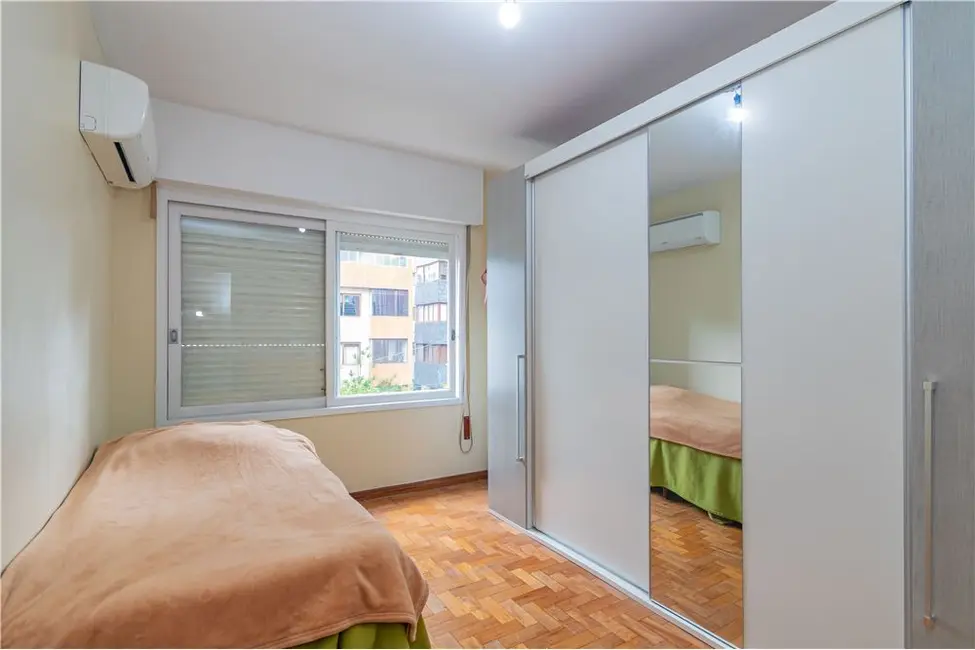Foto 6 de Apartamento com 3 quartos à venda, 104m2 em Auxiliadora, Porto Alegre - RS