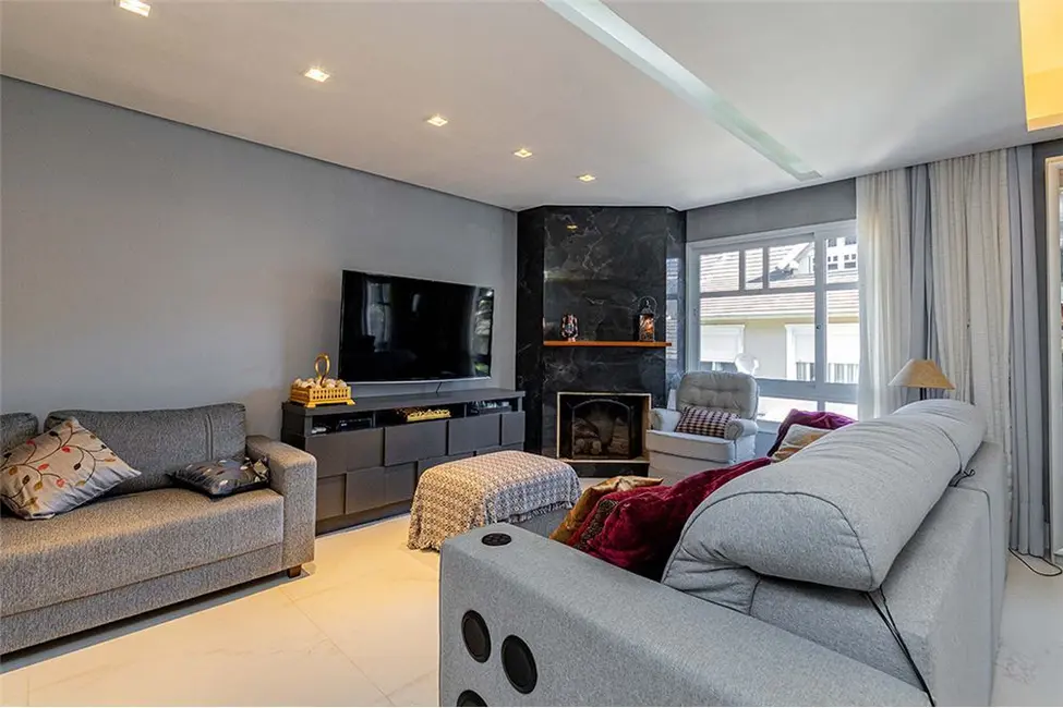 Casa com 4 quartos à venda, 252m2 em Jardim Carvalho, Porto Alegre - RS - imagem 5 Foto 5 de Casa com 4 quartos à venda, 252m2 em Jardim Carvalho, Porto Alegre - RS