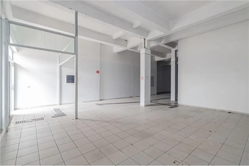 Foto 2 de Loja à venda, 420m2 em Jardim Itu, Porto Alegre - RS