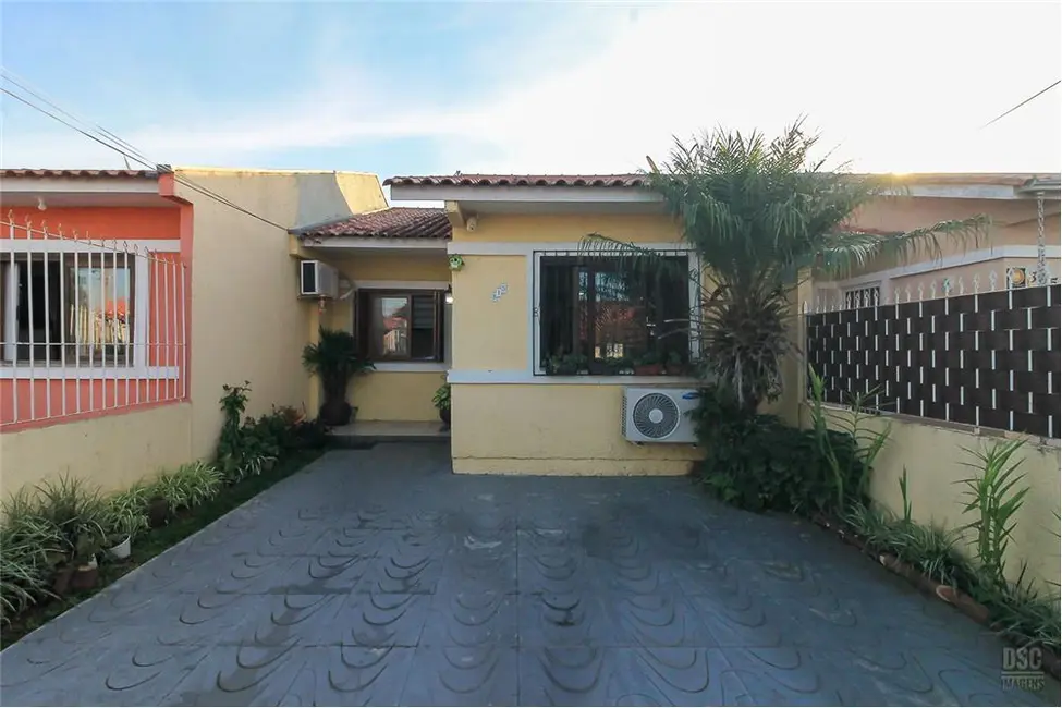 Foto 2 de Casa com 3 quartos à venda, 58m2 em Hípica, Porto Alegre - RS