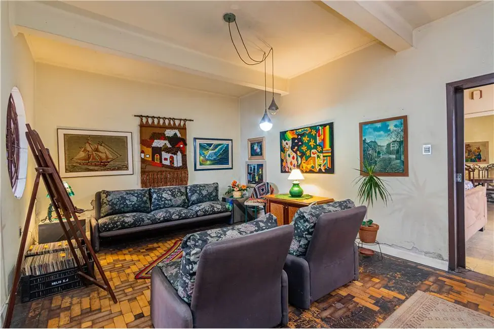 Casa com 4 quartos à venda, 200m2 em Santa Cecília, Porto Alegre - RS - imagem 3 Foto 3 de Casa com 4 quartos à venda, 200m2 em Santa Cecília, Porto Alegre - RS