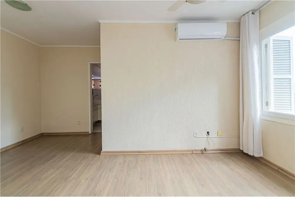 Apartamento com 1 quarto à venda, 47m2 em Menino Deus, Porto Alegre - RS - imagem 7 Foto 7 de Apartamento com 1 quarto à venda, 47m2 em Menino Deus, Porto Alegre - RS