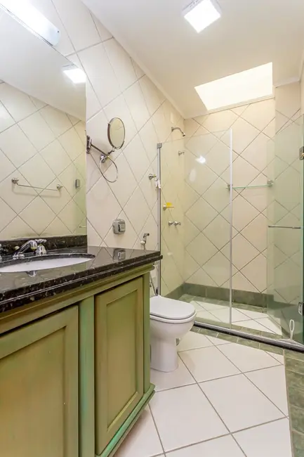 Casa com 4 quartos à venda, 307m2 em Jardim Isabel, Porto Alegre - RS - imagem 2 Foto 2 de Casa com 4 quartos à venda, 307m2 em Jardim Isabel, Porto Alegre - RS