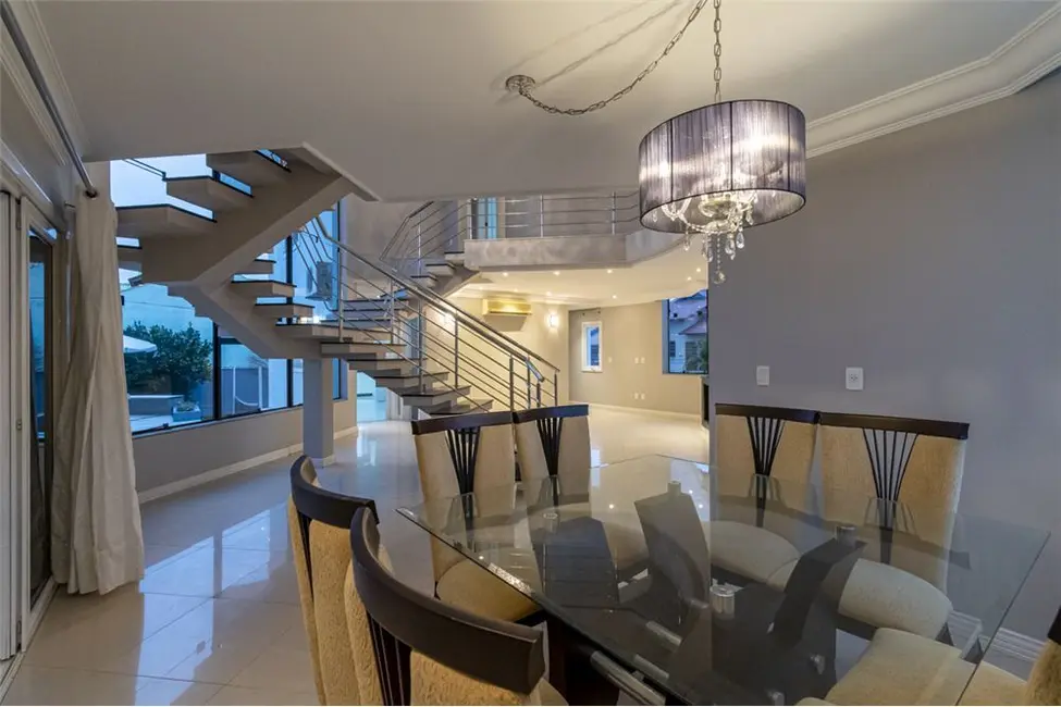 Casa com 4 quartos à venda, 340m2 em Estância Velha, Canoas - RS - imagem 5 Foto 5 de Casa com 4 quartos à venda, 340m2 em Estância Velha, Canoas - RS