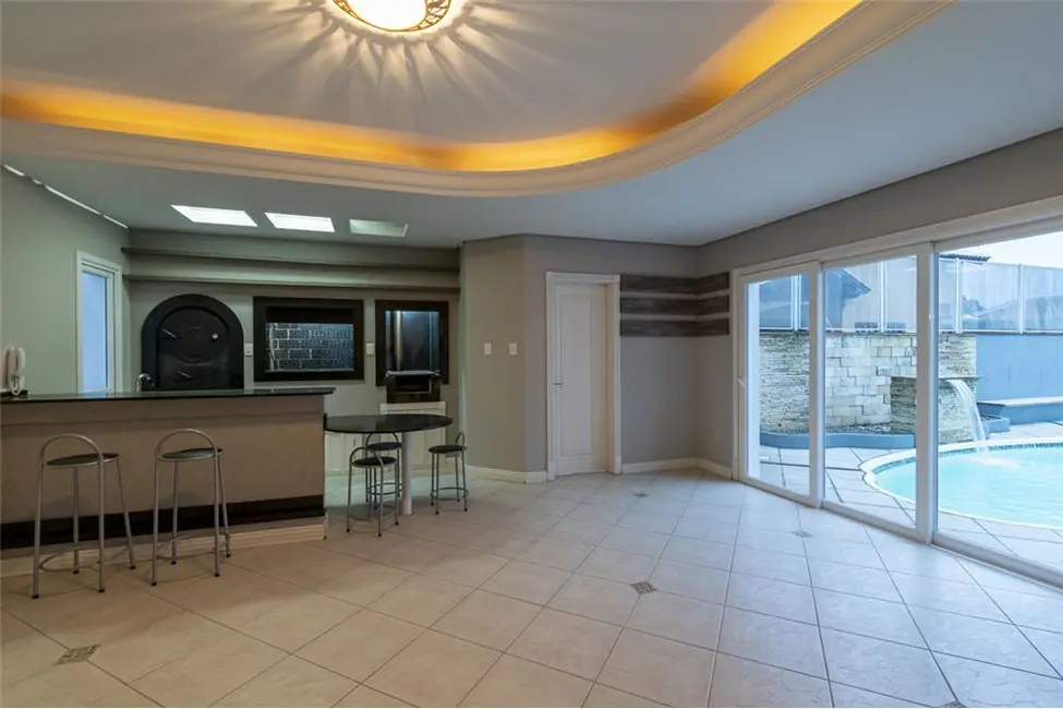 Casa com 4 quartos à venda, 340m2 em Estância Velha, Canoas - RS - imagem 7 Foto 7 de Casa com 4 quartos à venda, 340m2 em Estância Velha, Canoas - RS