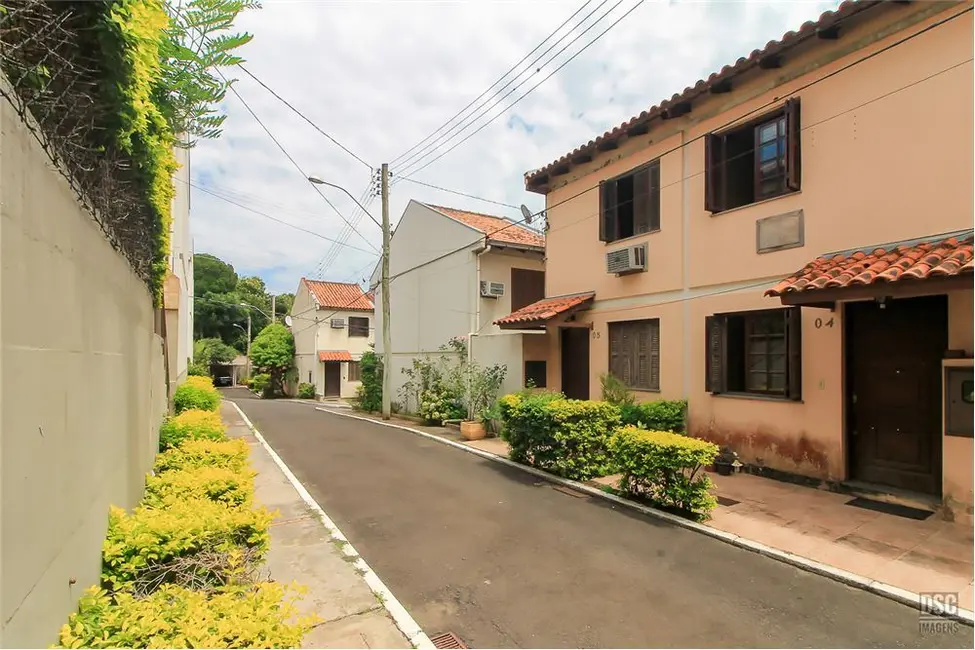 Foto 1 de Casa com 2 quartos à venda, 61m2 em Vila Nova, Porto Alegre - RS