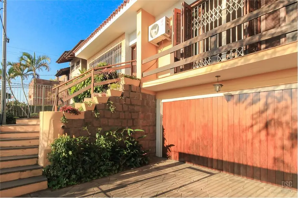 Foto 1 de Casa com 4 quartos à venda, 212m2 em Nonoai, Porto Alegre - RS