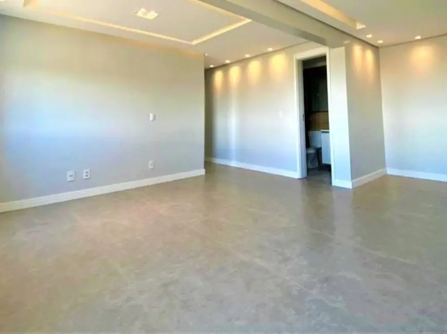 Foto 4 de Apartamento com 3 quartos à venda, 65m2 em Humaitá, Porto Alegre - RS