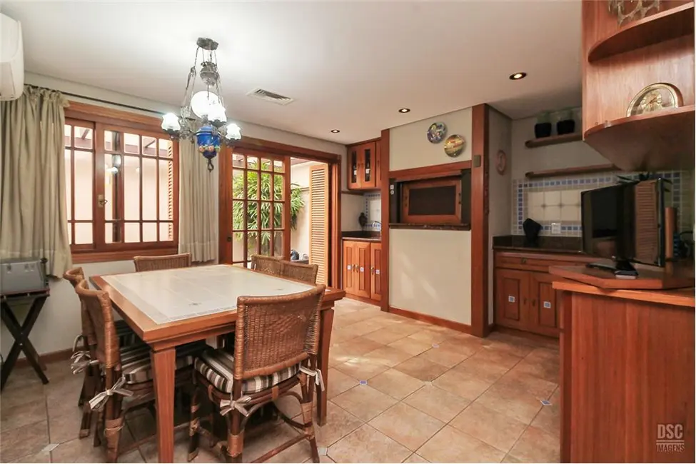 Casa com 4 quartos à venda, 320m2 em Santa Tereza, Porto Alegre - RS - imagem 9 Foto 9 de Casa com 4 quartos à venda, 320m2 em Santa Tereza, Porto Alegre - RS