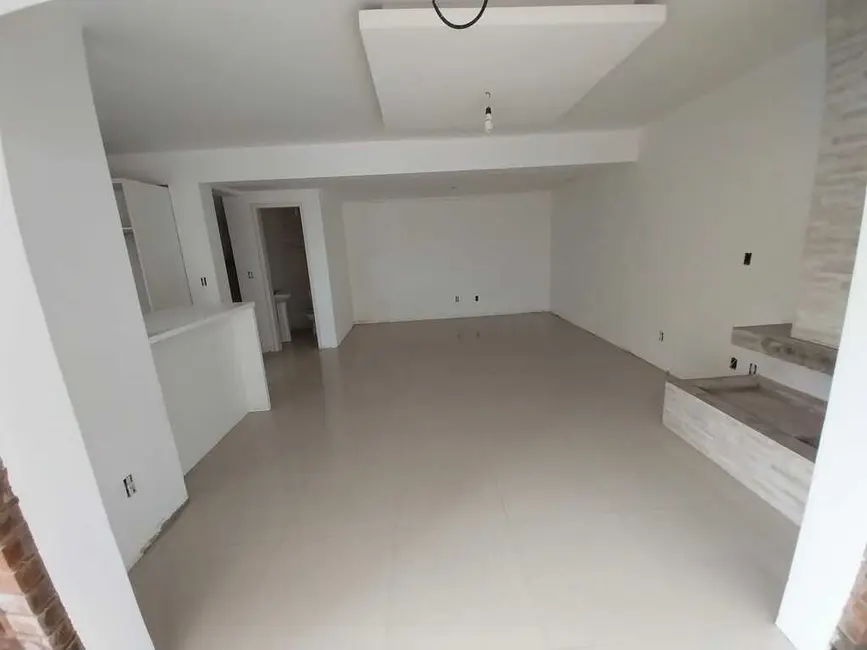 Casa com 3 quartos à venda, 174m2 em Vila Jardim, Porto Alegre - RS - imagem 4 Foto 4 de Casa com 3 quartos à venda, 174m2 em Vila Jardim, Porto Alegre - RS