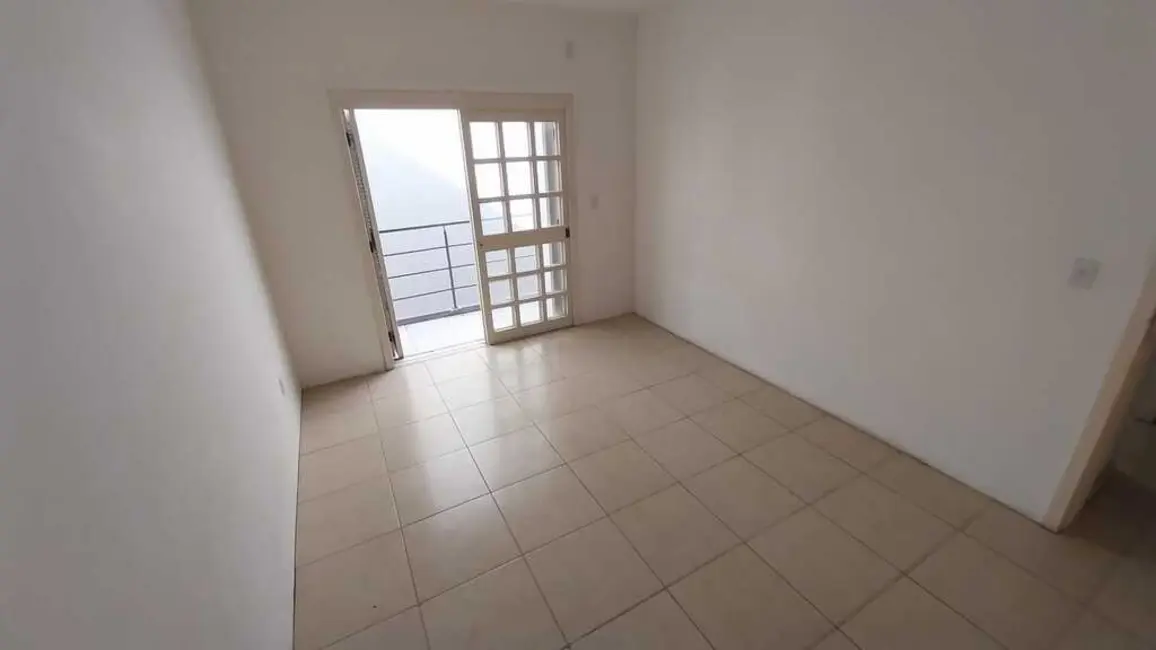 Casa com 3 quartos à venda, 174m2 em Vila Jardim, Porto Alegre - RS - imagem 5 Foto 5 de Casa com 3 quartos à venda, 174m2 em Vila Jardim, Porto Alegre - RS