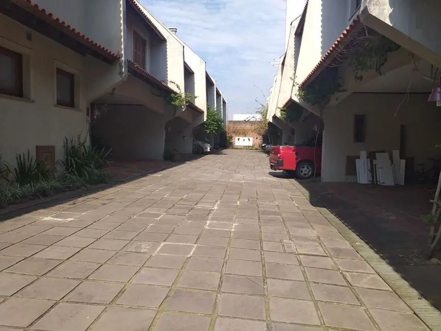 Foto 2 de Casa com 3 quartos à venda, 230m2 em Santa Tereza, Porto Alegre - RS