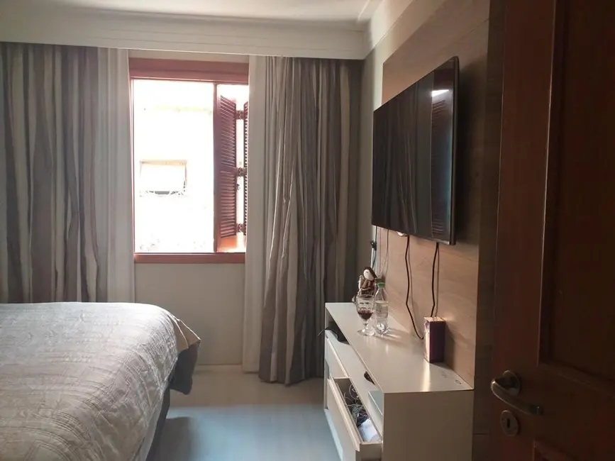 Casa com 3 quartos à venda, 230m2 em Santa Tereza, Porto Alegre - RS - imagem 7 Foto 7 de Casa com 3 quartos à venda, 230m2 em Santa Tereza, Porto Alegre - RS