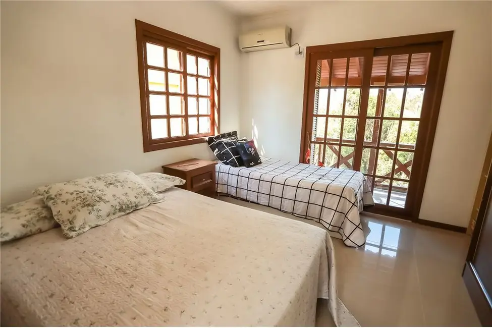 Casa com 2 quartos à venda, 99m2 em São Lucas, Viamao - RS - imagem 4 Foto 4 de Casa com 2 quartos à venda, 99m2 em São Lucas, Viamao - RS