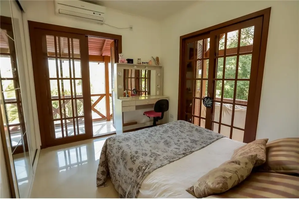 Casa com 2 quartos à venda, 99m2 em São Lucas, Viamao - RS - imagem 6 Foto 6 de Casa com 2 quartos à venda, 99m2 em São Lucas, Viamao - RS