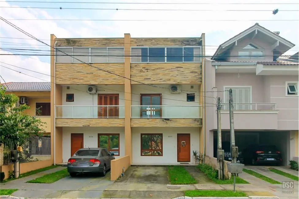 Foto 2 de Casa com 3 quartos à venda, 164m2 em Hípica, Porto Alegre - RS