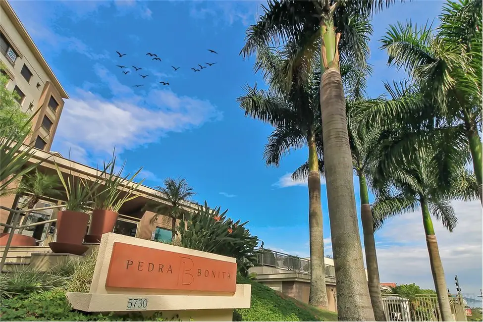 Foto 3 de Apartamento com 3 quartos à venda, 89m2 em Cavalhada, Porto Alegre - RS