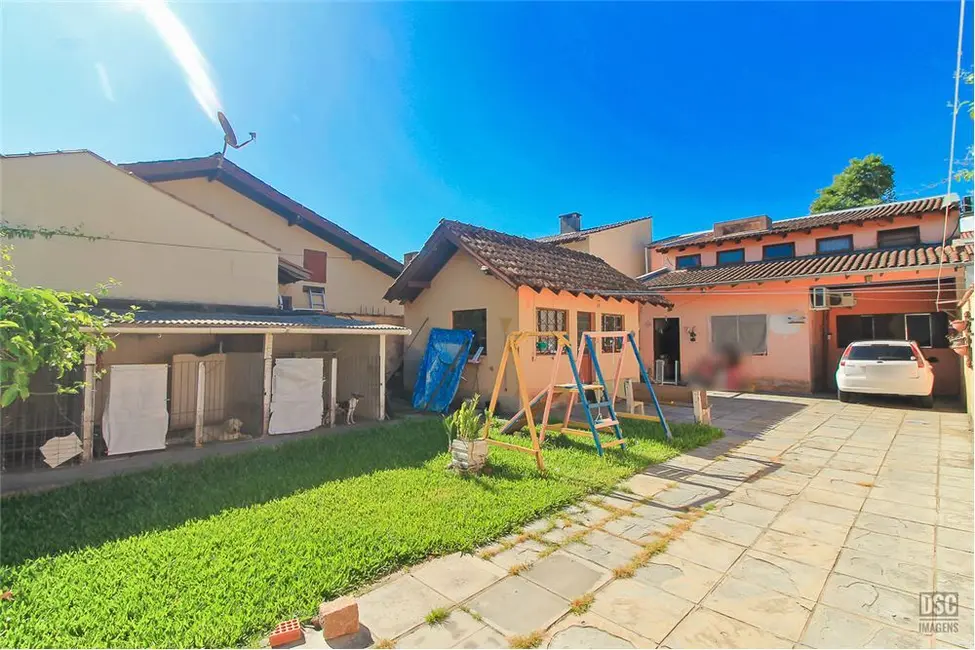 Casa com 3 quartos à venda, 90m2 em Serraria, Porto Alegre - RS - imagem 1 Foto 1 de Casa com 3 quartos à venda, 90m2 em Serraria, Porto Alegre - RS