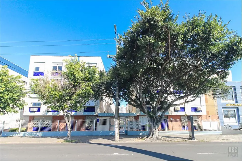 Apartamento com 2 quartos à venda, 59m2 em Azenha, Porto Alegre - RS - imagem 3 Foto 3 de Apartamento com 2 quartos à venda, 59m2 em Azenha, Porto Alegre - RS