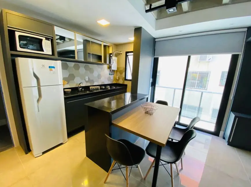 Kitnet à venda, 47m2 em Cidade Baixa, Porto Alegre - RS - imagem 8 Foto 8 de Kitnet à venda, 47m2 em Cidade Baixa, Porto Alegre - RS