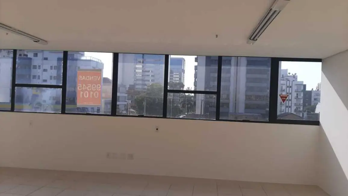 Foto 7 de Sala Comercial à venda, 94m2 em Santana, Porto Alegre - RS
