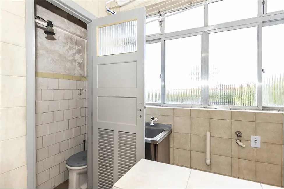 Apartamento com 3 quartos à venda, 96m2 em Farroupilha, Porto Alegre - RS - imagem 7 Foto 7 de Apartamento com 3 quartos à venda, 96m2 em Farroupilha, Porto Alegre - RS