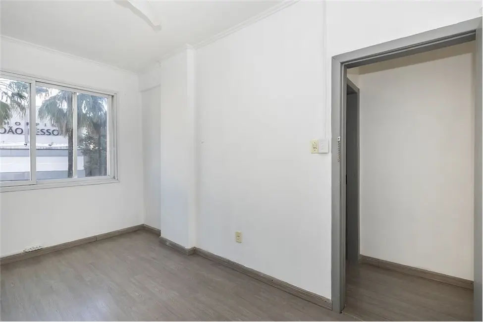 Apartamento com 3 quartos à venda, 96m2 em Farroupilha, Porto Alegre - RS - imagem 8 Foto 8 de Apartamento com 3 quartos à venda, 96m2 em Farroupilha, Porto Alegre - RS