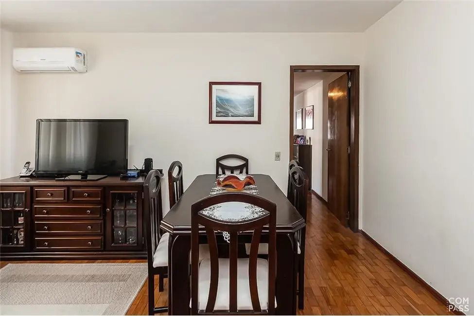 Apartamento com 3 quartos à venda, 82m2 em Menino Deus, Porto Alegre - RS - imagem 9 Foto 9 de Apartamento com 3 quartos à venda, 82m2 em Menino Deus, Porto Alegre - RS