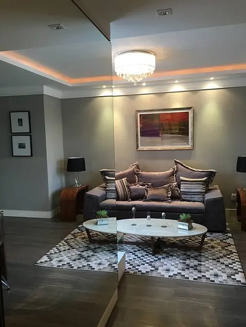 Apartamento com 3 quartos à venda, 135m2 em Rio Branco, Porto Alegre - RS - imagem 3 Foto 3 de Apartamento com 3 quartos à venda, 135m2 em Rio Branco, Porto Alegre - RS