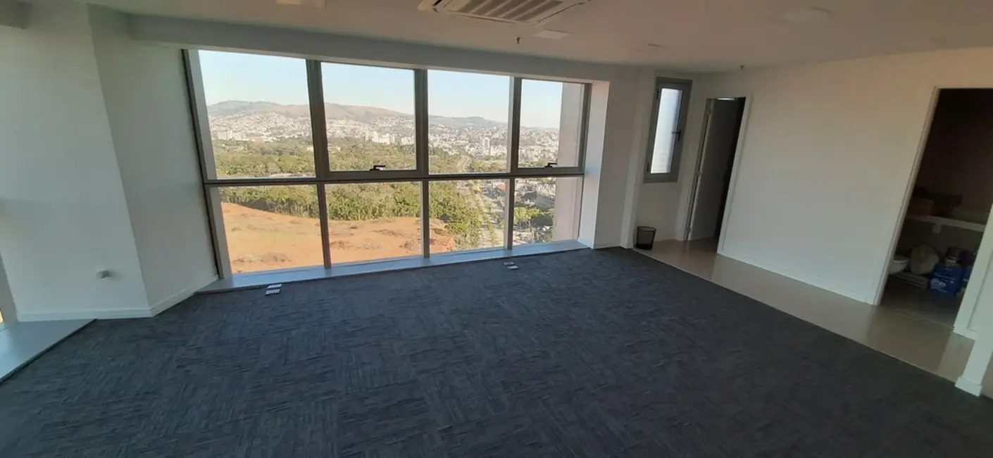 Sala Comercial à venda, 106m2 em Petrópolis, Porto Alegre - RS - imagem 7 Foto 7 de Sala Comercial à venda, 106m2 em Petrópolis, Porto Alegre - RS