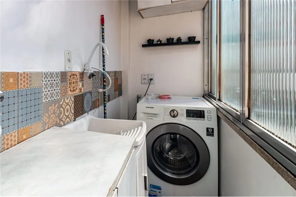 Foto 7 de Apartamento com 3 quartos à venda, 65m2 em São João, Porto Alegre - RS