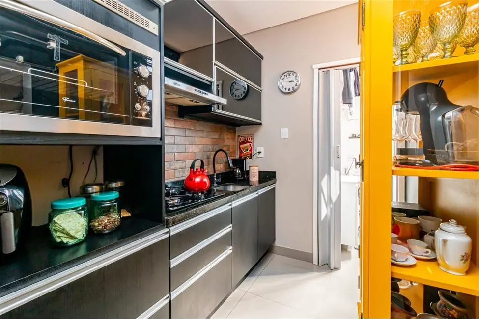 Foto 5 de Apartamento com 3 quartos à venda, 65m2 em São João, Porto Alegre - RS