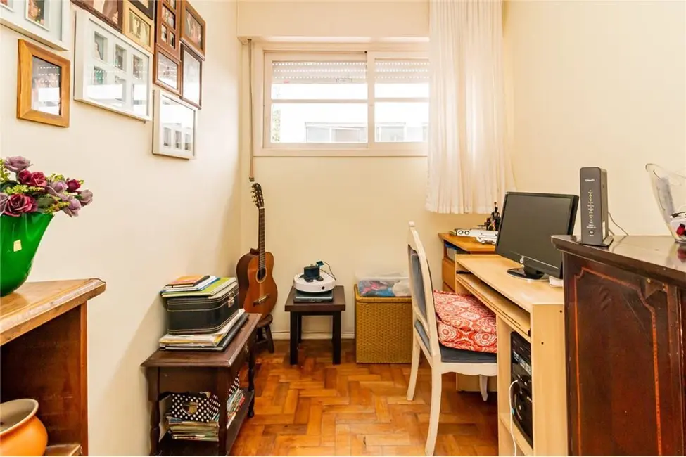 Apartamento com 3 quartos à venda, 101m2 em Menino Deus, Porto Alegre - RS - imagem 7 Foto 7 de Apartamento com 3 quartos à venda, 101m2 em Menino Deus, Porto Alegre - RS