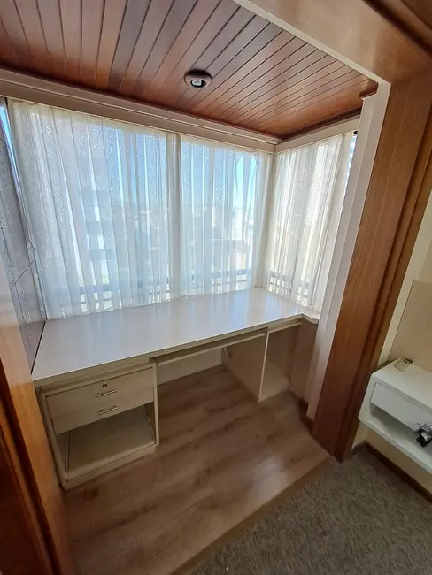Apartamento com 2 quartos à venda, 80m2 em Petrópolis, Porto Alegre - RS - imagem 7 Foto 7 de Apartamento com 2 quartos à venda, 80m2 em Petrópolis, Porto Alegre - RS