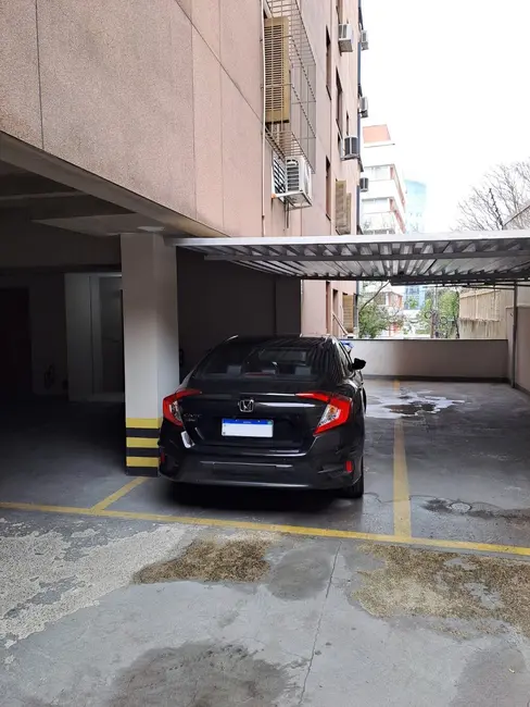Apartamento com 2 quartos à venda, 80m2 em Petrópolis, Porto Alegre - RS - imagem 9 Foto 9 de Apartamento com 2 quartos à venda, 80m2 em Petrópolis, Porto Alegre - RS