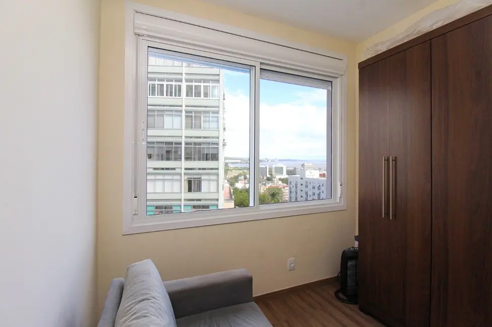 Apartamento com 2 quartos à venda, 66m2 em Centro Histórico, Porto Alegre - RS - imagem 5 Foto 5 de Apartamento com 2 quartos à venda, 66m2 em Centro Histórico, Porto Alegre - RS