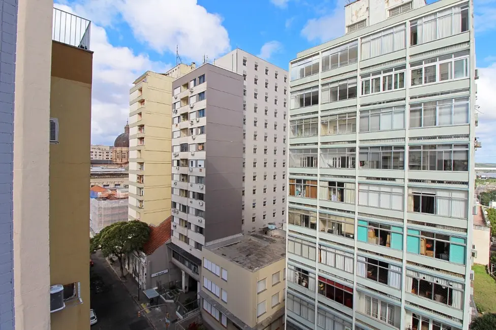 Apartamento com 2 quartos à venda, 66m2 em Centro Histórico, Porto Alegre - RS - imagem 8 Foto 8 de Apartamento com 2 quartos à venda, 66m2 em Centro Histórico, Porto Alegre - RS