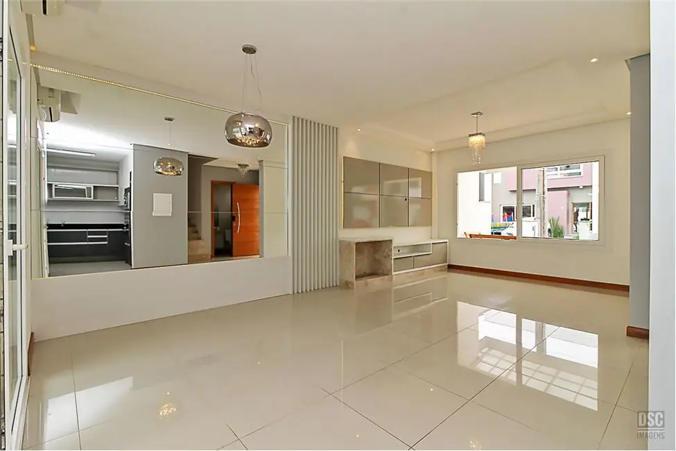 Casa com 3 quartos à venda, 150m2 em Hípica, Porto Alegre - RS - imagem 5 Foto 5 de Casa com 3 quartos à venda, 150m2 em Hípica, Porto Alegre - RS