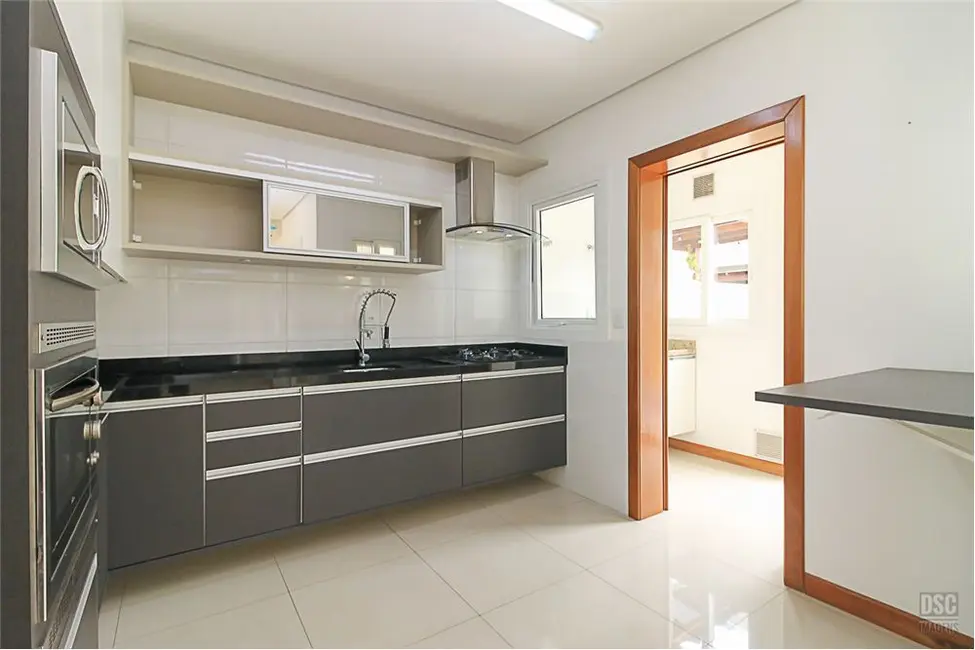 Casa com 3 quartos à venda, 150m2 em Hípica, Porto Alegre - RS - imagem 9 Foto 9 de Casa com 3 quartos à venda, 150m2 em Hípica, Porto Alegre - RS