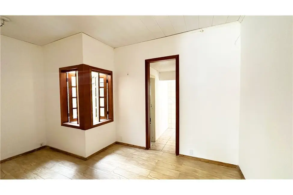 Casa com 3 quartos à venda, 89m2 em Partenon, Porto Alegre - RS - imagem 6 Foto 6 de Casa com 3 quartos à venda, 89m2 em Partenon, Porto Alegre - RS