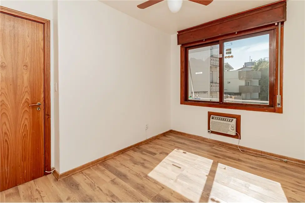 Apartamento com 2 quartos à venda, 120m2 em Menino Deus, Porto Alegre - RS - imagem 8 Foto 8 de Apartamento com 2 quartos à venda, 120m2 em Menino Deus, Porto Alegre - RS