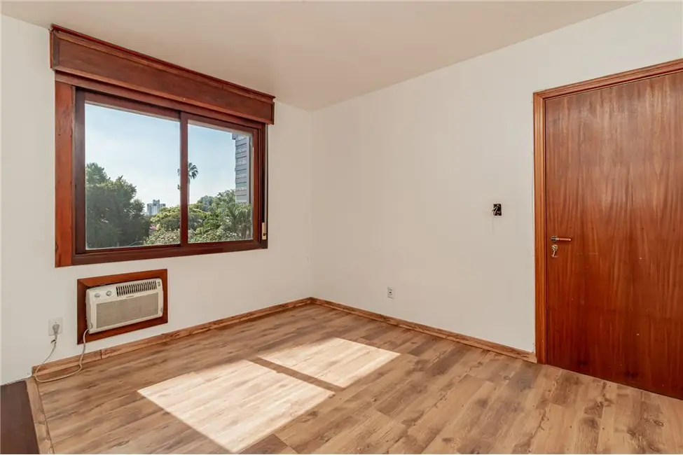 Apartamento com 2 quartos à venda, 120m2 em Menino Deus, Porto Alegre - RS - imagem 7 Foto 7 de Apartamento com 2 quartos à venda, 120m2 em Menino Deus, Porto Alegre - RS