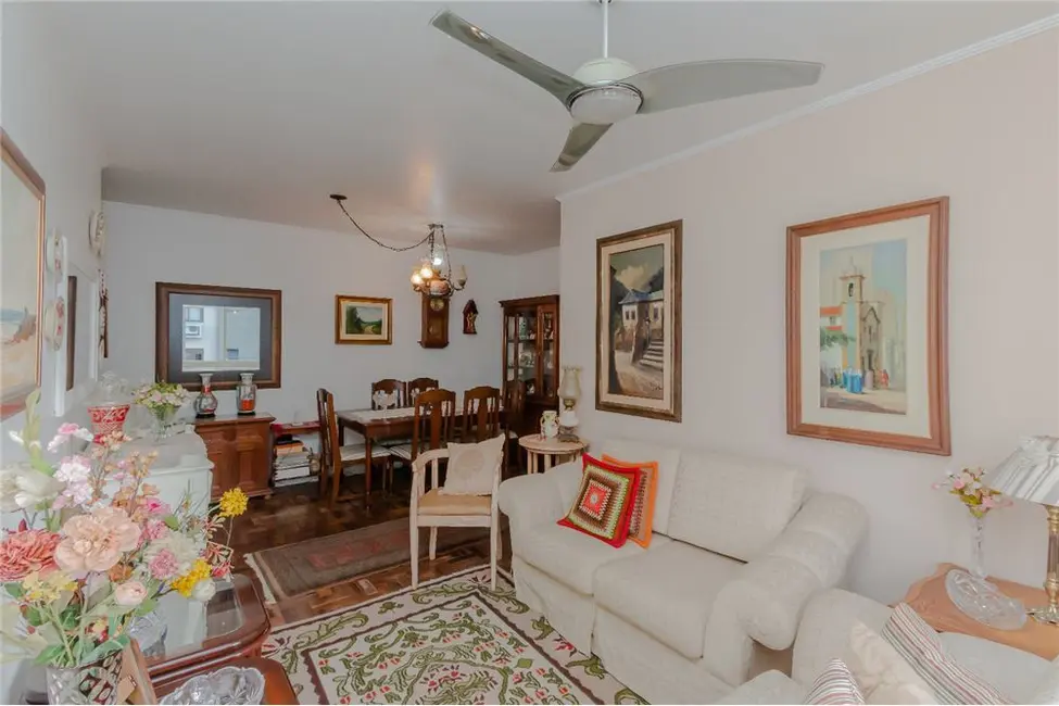 Apartamento com 3 quartos à venda, 94m2 em Higienópolis, Porto Alegre - RS - imagem 8 Foto 8 de Apartamento com 3 quartos à venda, 94m2 em Higienópolis, Porto Alegre - RS
