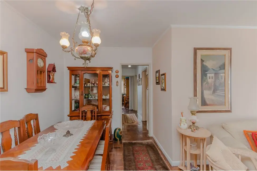 Apartamento com 3 quartos à venda, 94m2 em Higienópolis, Porto Alegre - RS - imagem 5 Foto 5 de Apartamento com 3 quartos à venda, 94m2 em Higienópolis, Porto Alegre - RS