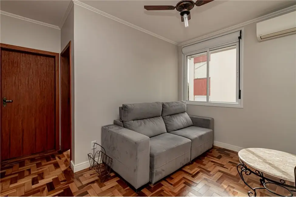Foto 2 de Apartamento com 2 quartos à venda, 49m2 em Santo Antônio, Porto Alegre - RS