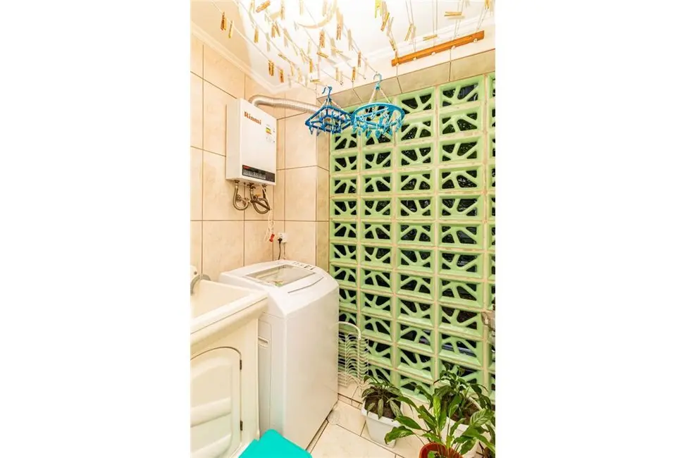 Apartamento com 3 quartos à venda, 103m2 em Centro Histórico, Porto Alegre - RS - imagem 9 Foto 9 de Apartamento com 3 quartos à venda, 103m2 em Centro Histórico, Porto Alegre - RS