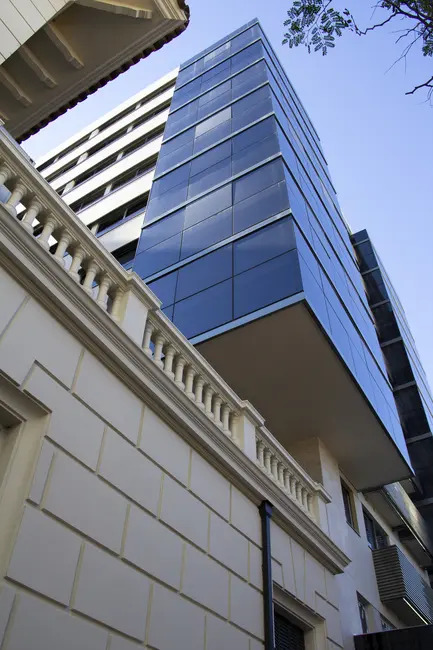 Apartamento com 3 quartos à venda, 134m2 em Moinhos de Vento, Porto Alegre - RS - imagem 3 Foto 3 de Apartamento com 3 quartos à venda, 134m2 em Moinhos de Vento, Porto Alegre - RS