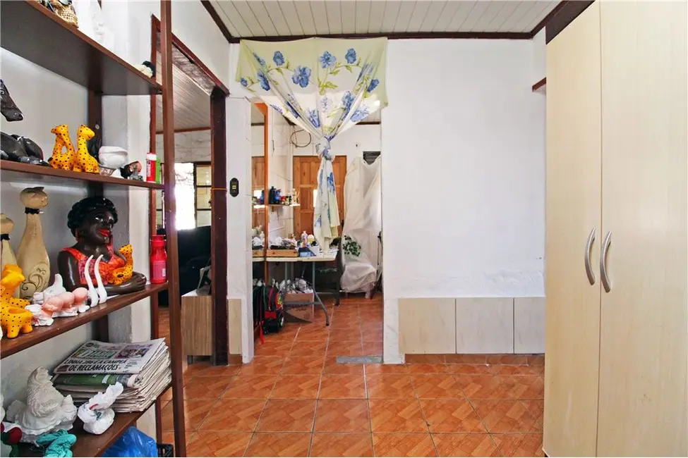 Casa com 3 quartos à venda, 87m2 em Sarandi, Porto Alegre - RS - imagem 5 Foto 5 de Casa com 3 quartos à venda, 87m2 em Sarandi, Porto Alegre - RS