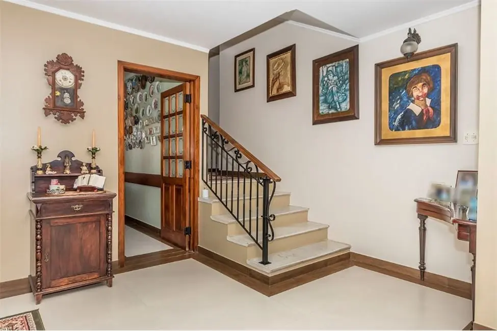 Casa com 4 quartos à venda, 525m2 em Jardim Sabará, Porto Alegre - RS - imagem 9 Foto 9 de Casa com 4 quartos à venda, 525m2 em Jardim Sabará, Porto Alegre - RS