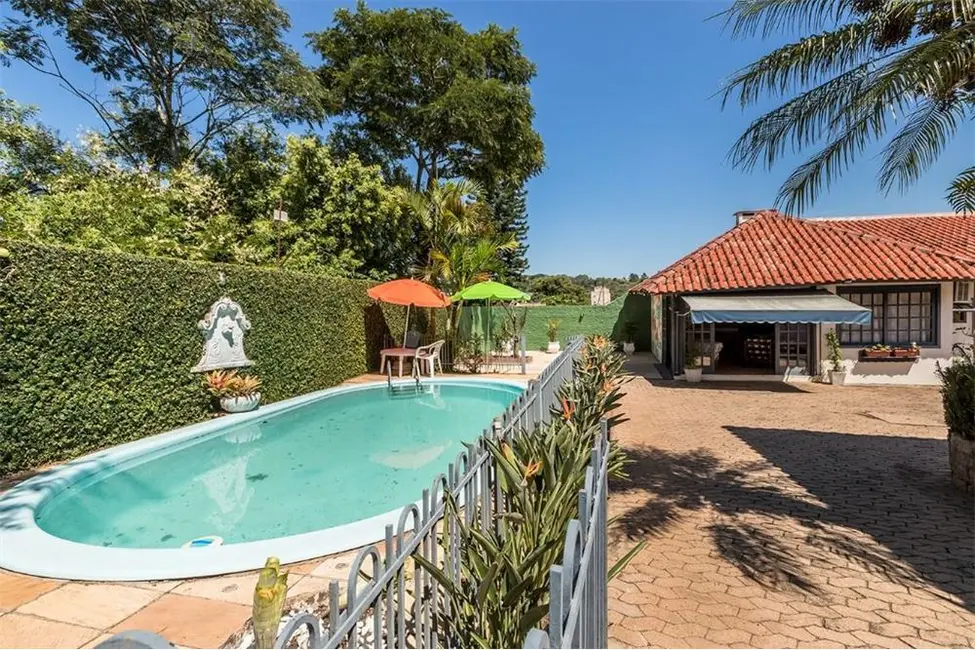 Casa com 4 quartos à venda, 525m2 em Jardim Sabará, Porto Alegre - RS - imagem 5 Foto 5 de Casa com 4 quartos à venda, 525m2 em Jardim Sabará, Porto Alegre - RS